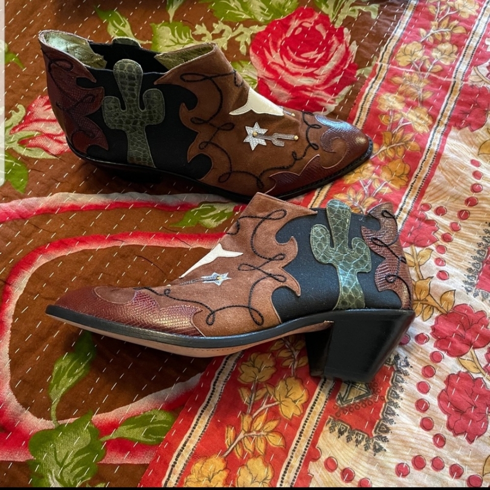 ISO Zalo Cactus Boots